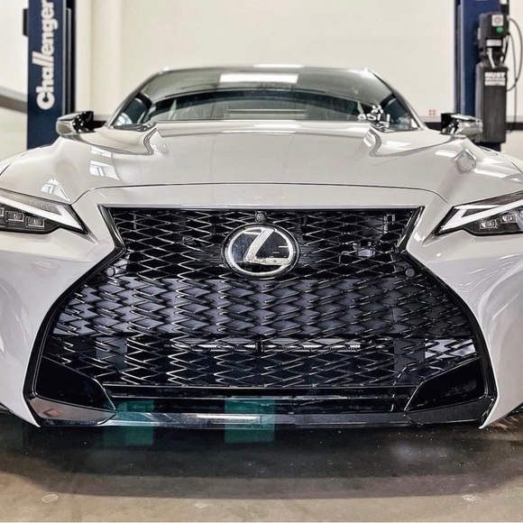 Meet your Posher, Alex - Picture 1 of 1